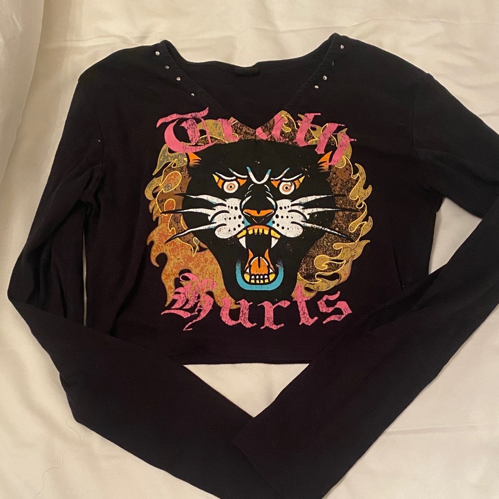 Urban Outfitters Black Long Sleeve Tee with Graphic